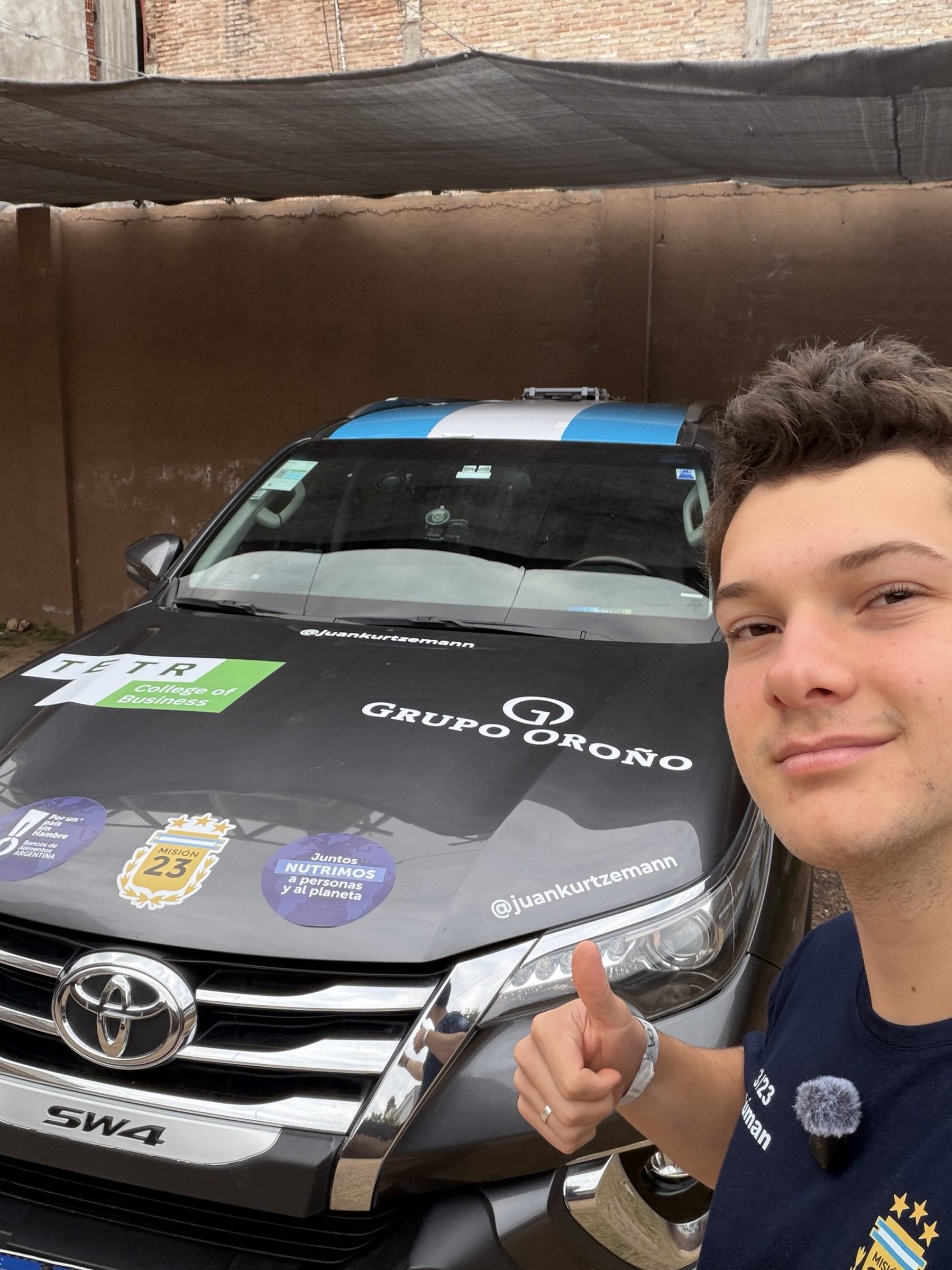 LA CAMIONETA, DÍA TRAS DÍA